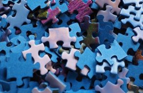 Wat is de beste strategie voor het leggen van een puzzel?